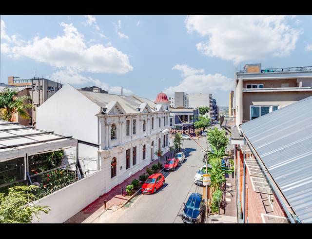0.5 BEDROOM APARTMENT FOR SALE IN MABONENG